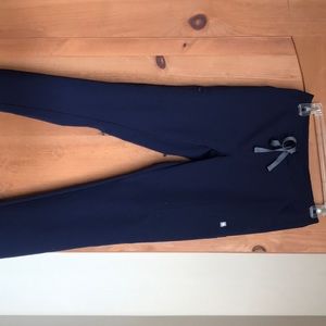 Yola skinny Figs scrub pants